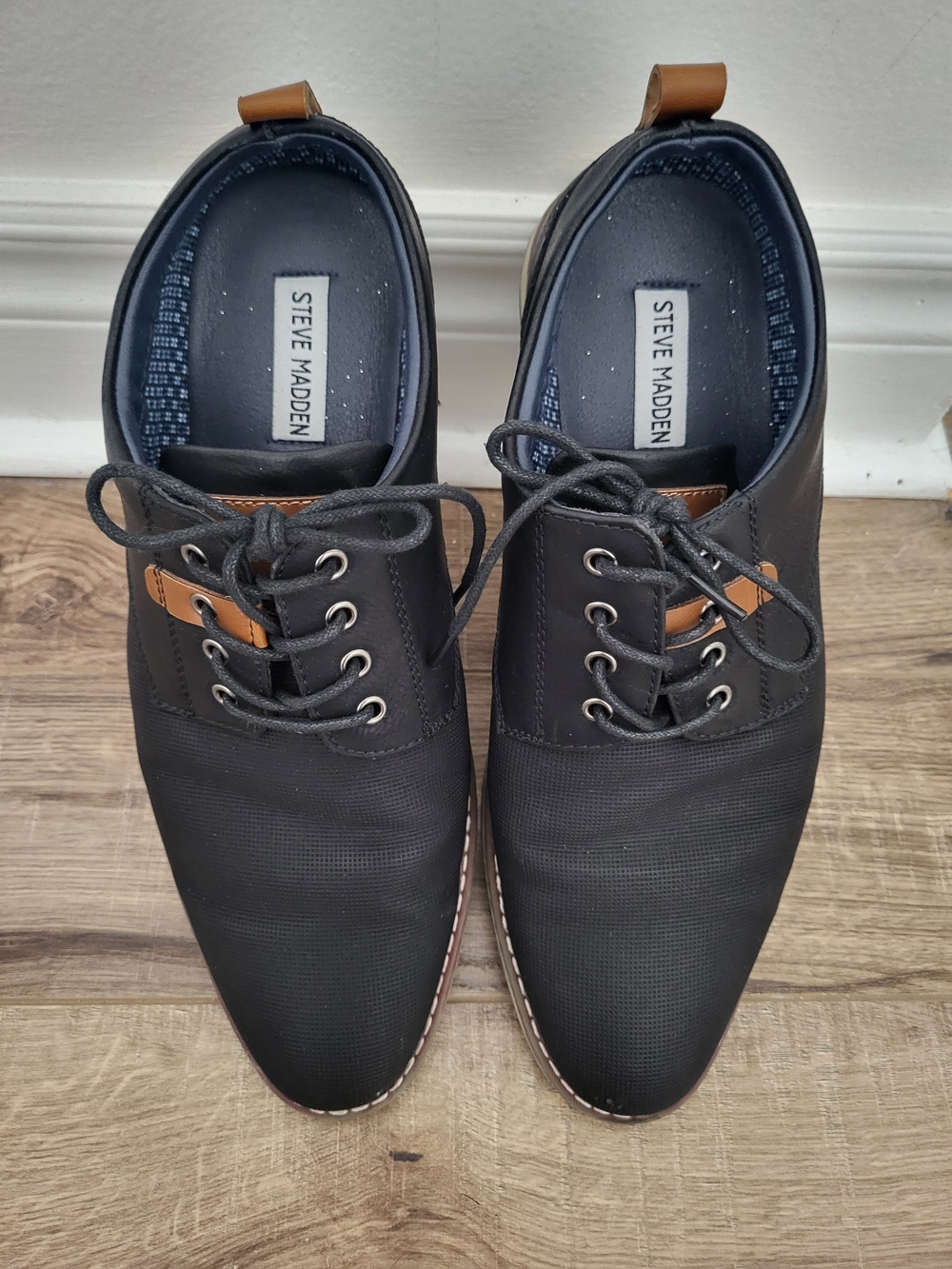 Steve Madden Black Oxfords with Brown Pull-Tab Accents